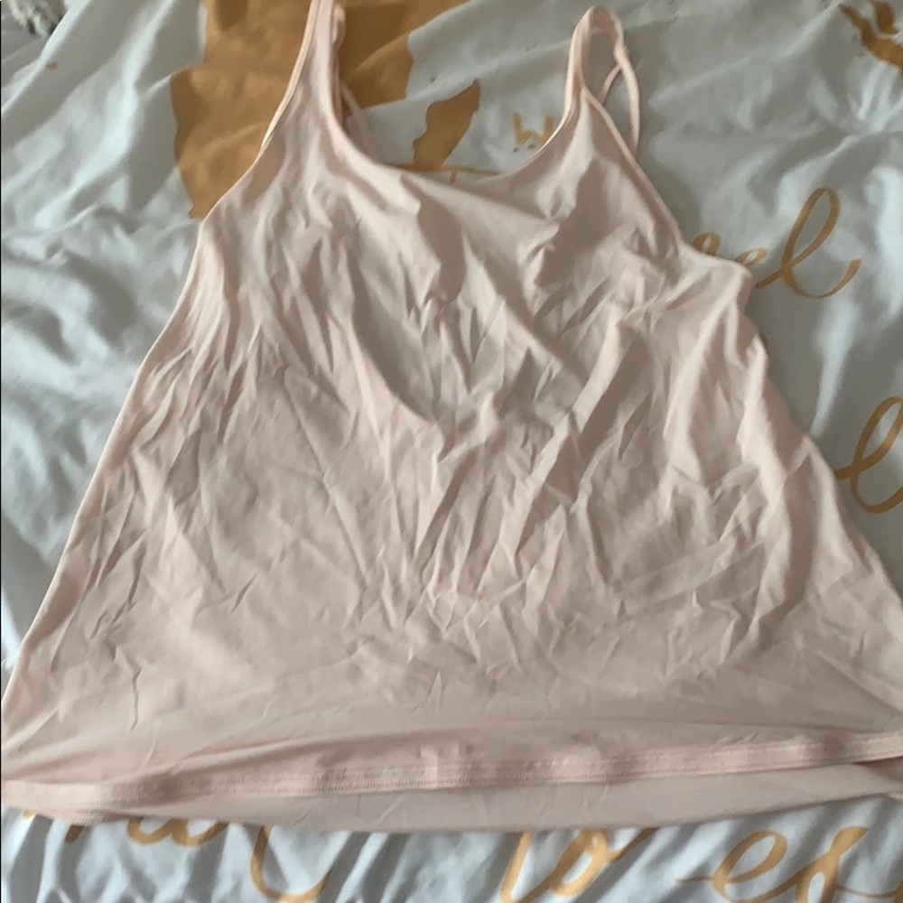 Light pink lululemon tank